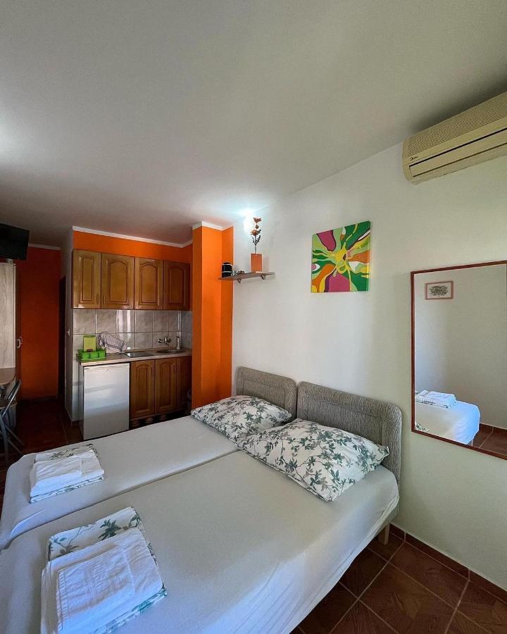 Apartments Montenegrina Ulcinj Zewnętrze zdjęcie